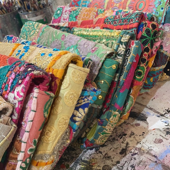 Handmade embroidery silk clutches from India! - Picture 5 of 11